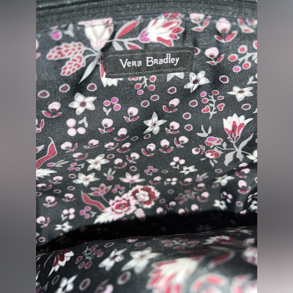 Vera Bradley's Iconic crossbody and wallet set - Picture 4 of 5